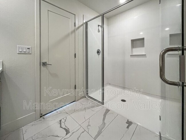 Foto del edificio - 44819 S Grimmer Blvd