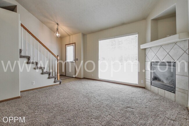 Building Photo - 2 br, 2 bath House - 7410 NORTH 77 AVE