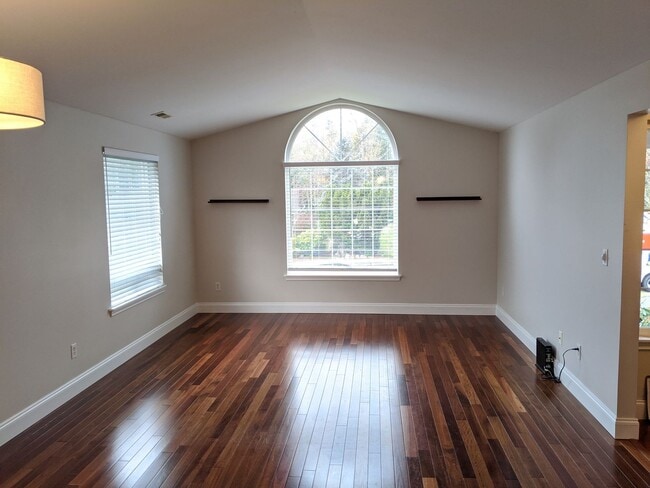 Building Photo - 4703 Cypress Dr