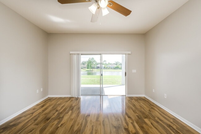 Building Photo - 6751 Monarch Park Dr