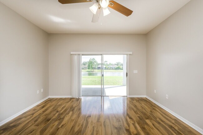 Foto del edificio - 6751 Monarch Park Dr