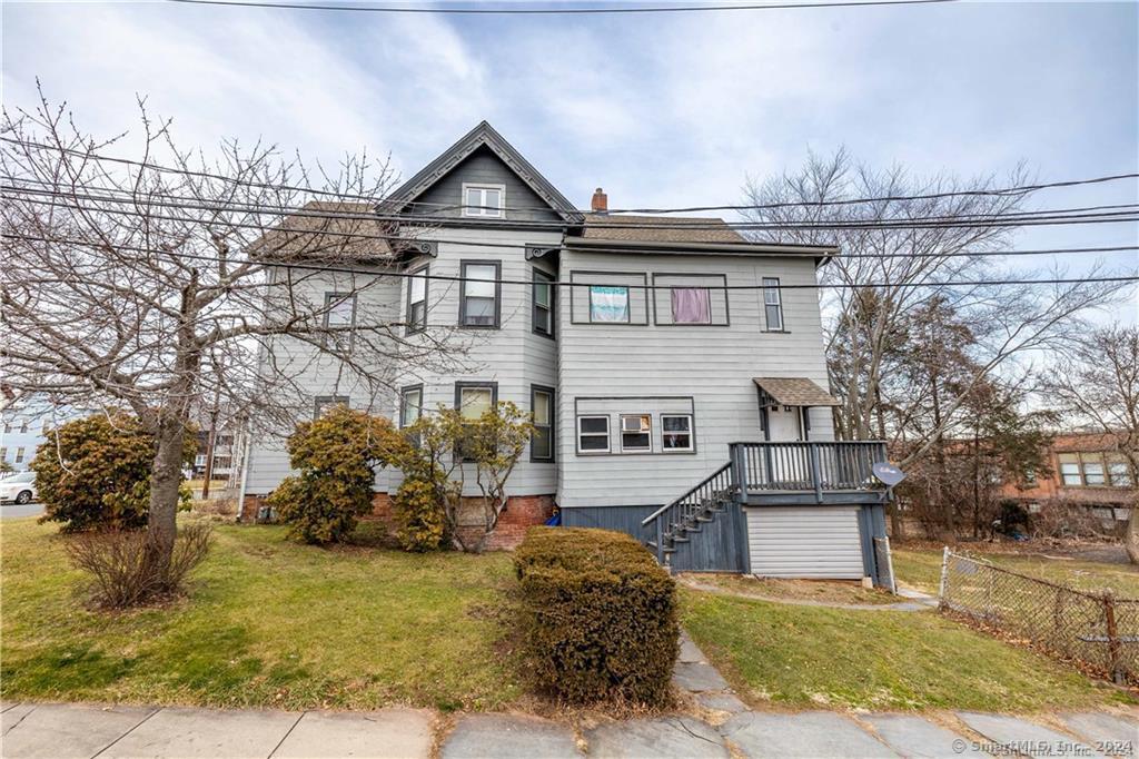 Primary Photo - 94 Bassett St