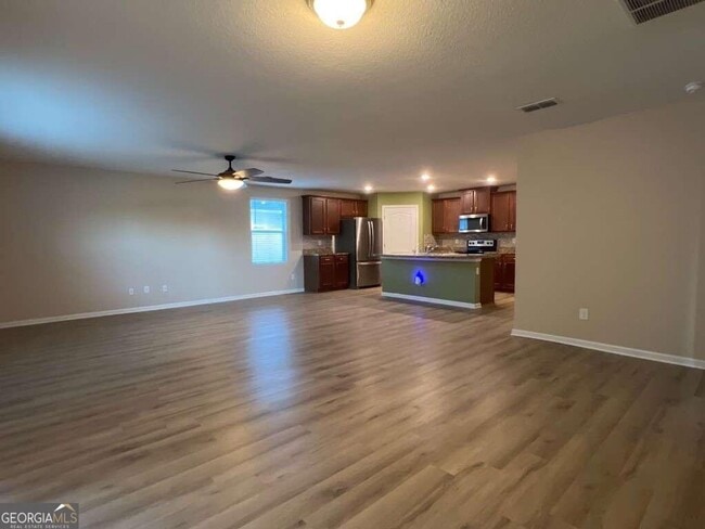 Foto del edificio - Act Fast on this Beautiful 4BR/2BA