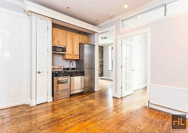 Foto del edificio - East 1st Street