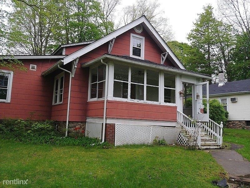 Building Photo - 3 br, 1 bath House - 10 Grove Street