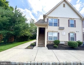 Building Photo - 28 Sequoia Dr