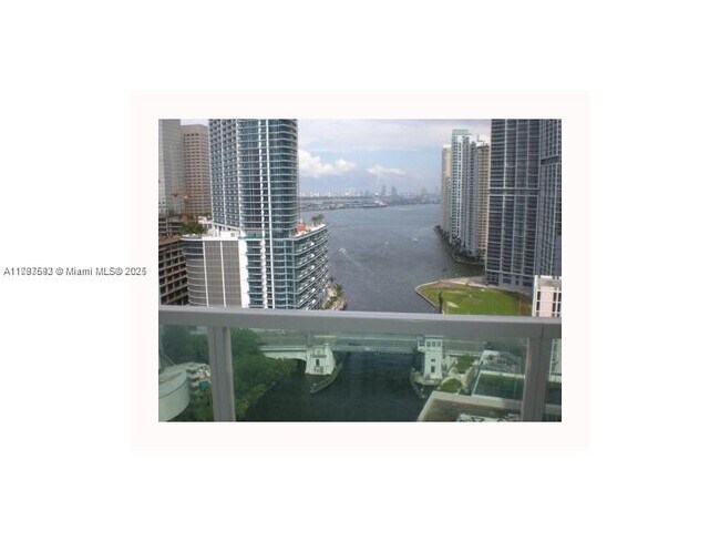 Foto del edificio - 31 SE 5th St