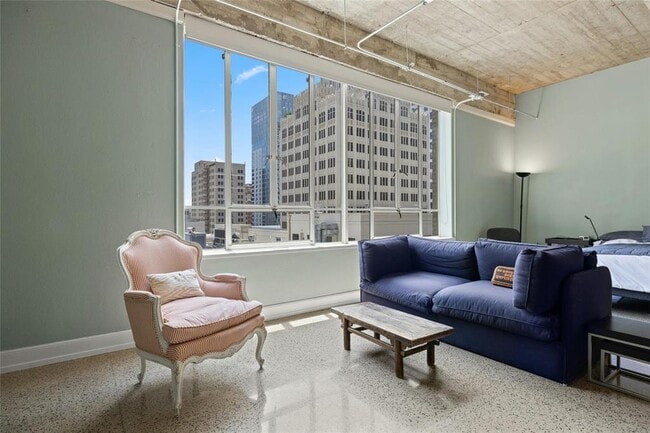 Building Photo - 710 Colorado St