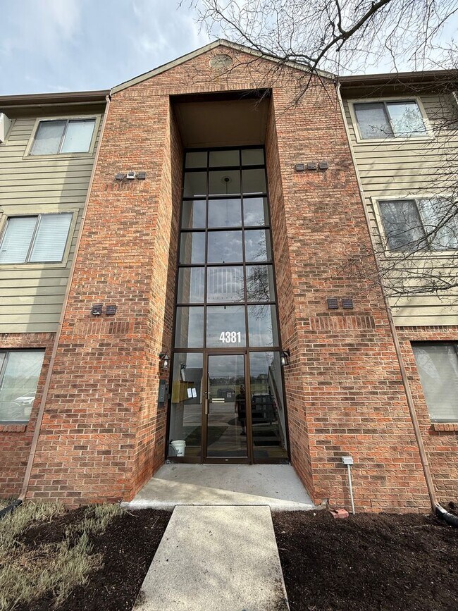 Foto del edificio - 2 bedroom condo available!