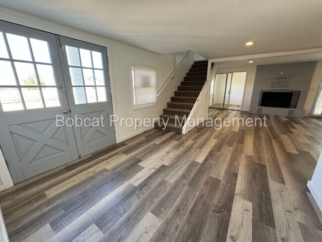 Foto del edificio - Unique Duplex on the South Side of Carson City - Near Tons of Shopping