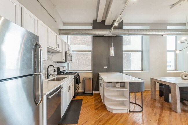 Foto del edificio - 500 S Clinton St