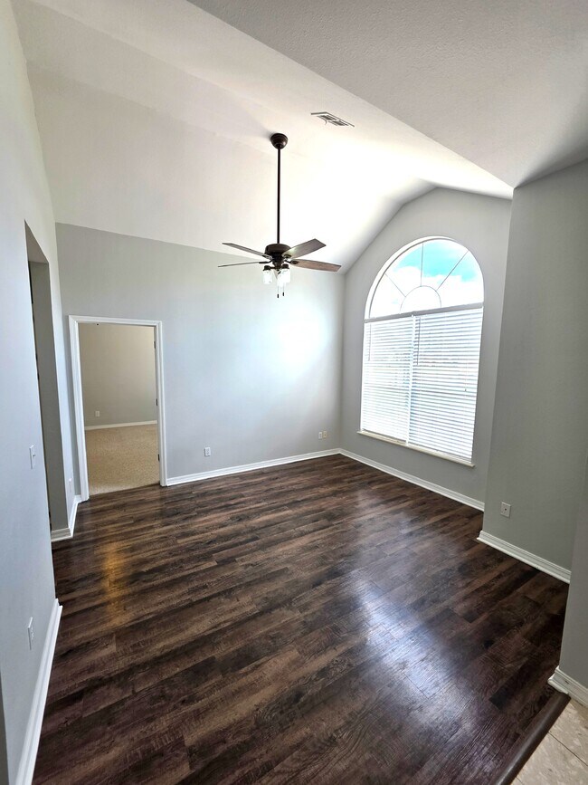 Foto del edificio - 2707 SE 6th St
