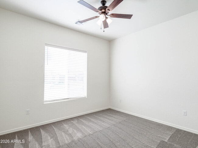 Building Photo - 11000 Cove Dr