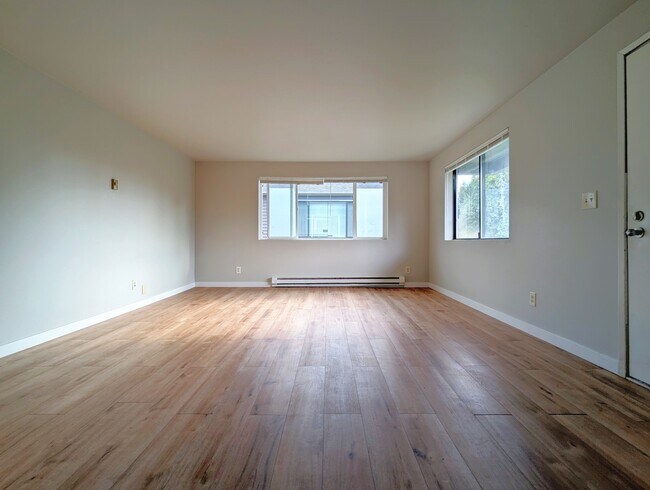 Living Room - 8436 Delridge Way SW