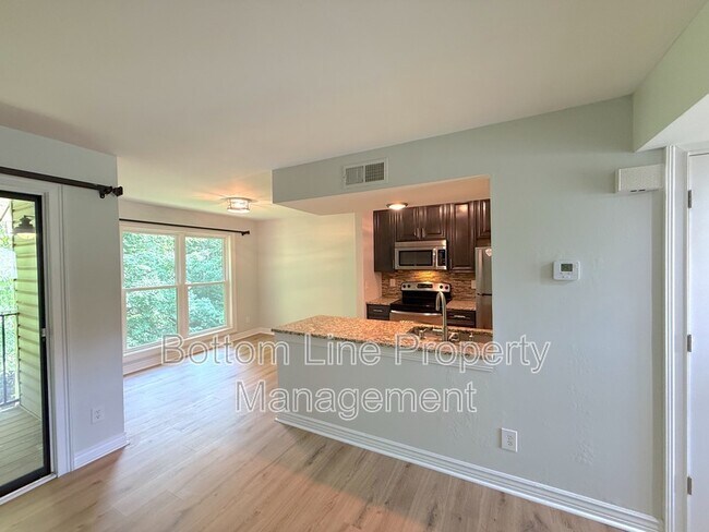 Foto del edificio - 11049 Cedar View Rd.