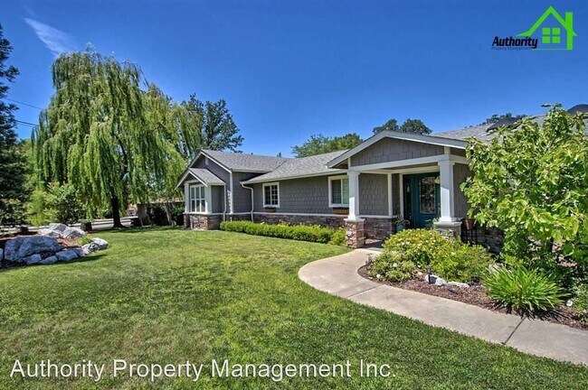 Building Photo - 4 br, 3 bath House - 1102 Hope Lane