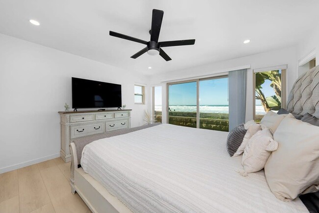 Foto del edificio - 3901 Ocean Front Walk