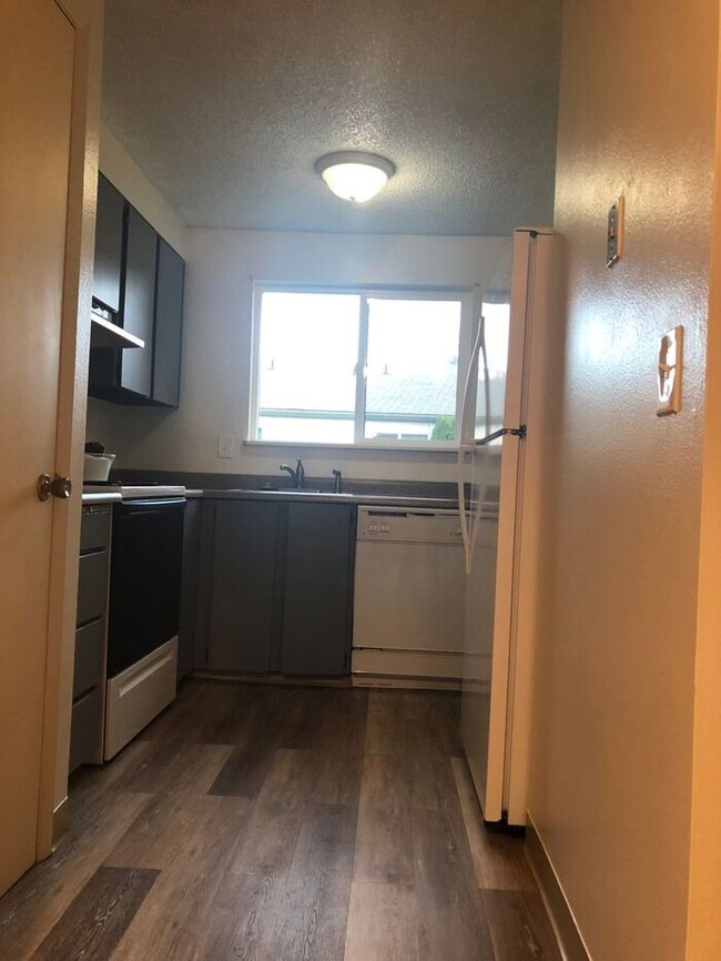 Foto del edificio - 543 N Cedar St