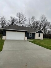 Building Photo - 1003 S Meteor Ave