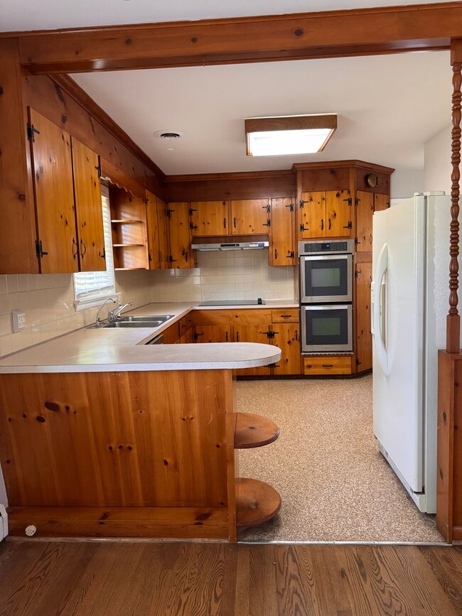 Building Photo - 104 Tanzalon Dr