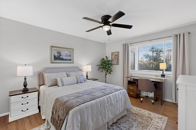 Building Photo - 6093 McKinney Dr NE