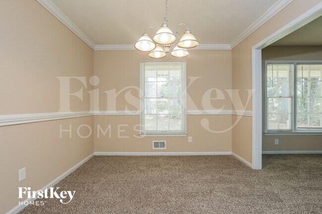 Building Photo - 1348 Yates Ave