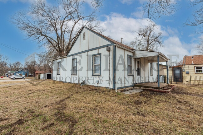 Building Photo - 5111 W Robinson St