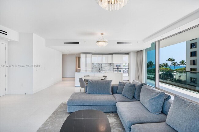 Foto del edificio - 10201 Collins Ave