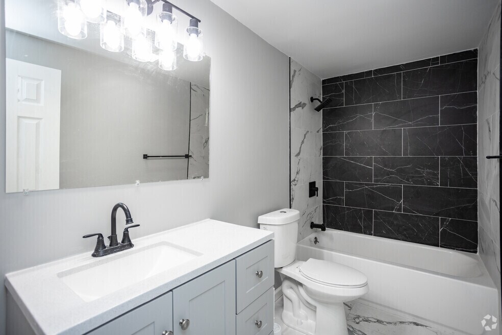 Kingswood Garden Apartments in Liverpool, NY