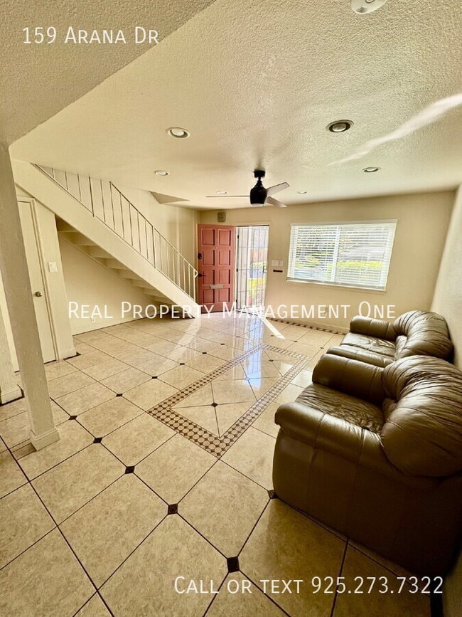 Foto del edificio - 159 Arana Dr