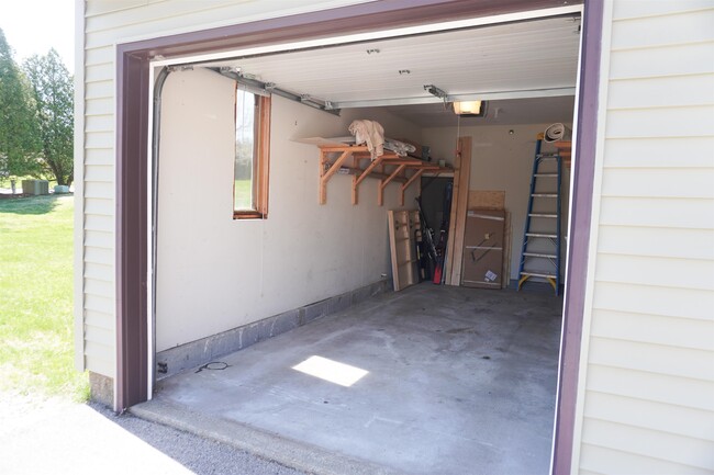 Building Photo - 98 Tideview Dr
