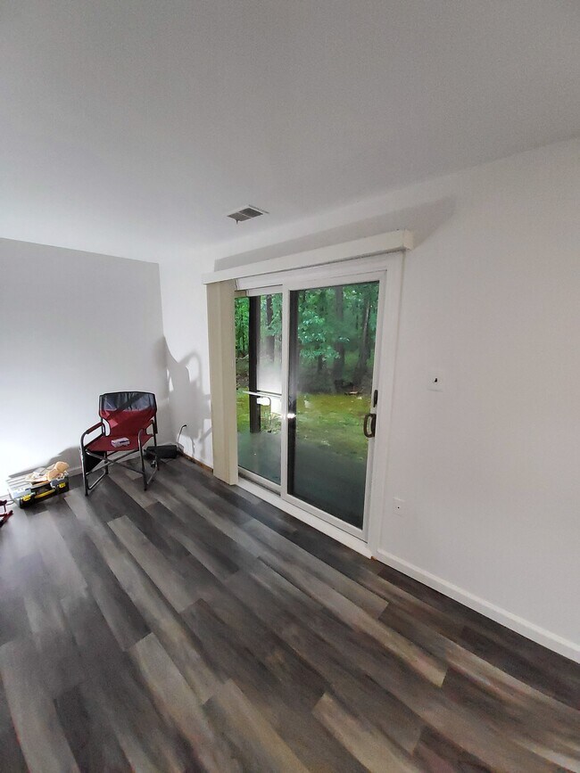 Patio cubierto - frente al bosque - 23 Stratton Ct