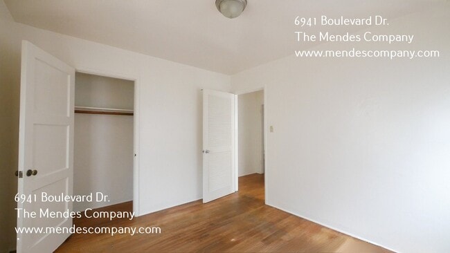 Building Photo - 6941 Boulevard Dr