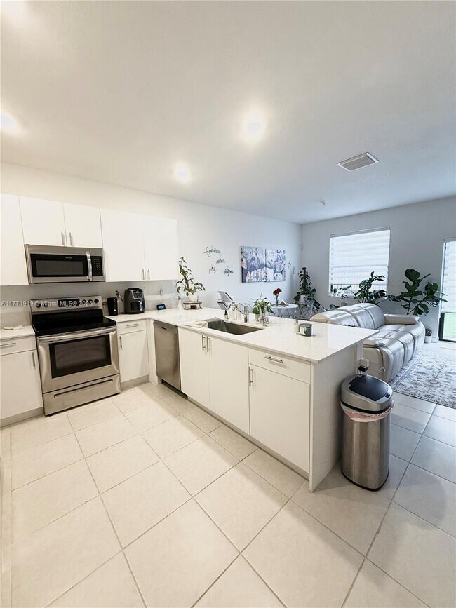 Foto del edificio - 23424 SW 127th Pl