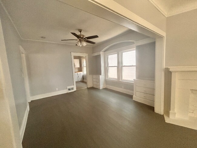 Foto del edificio - 3475 E 118th St