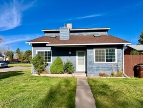 Building Photo - 535 Arnold Ave