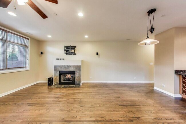 Foto del edificio - 421 S Ridgeland Ave