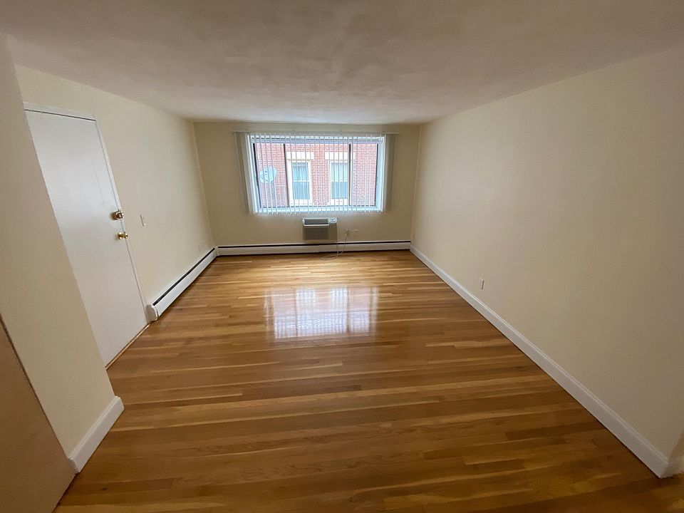 *Pictures are representative samples of the advertised unit. In some cases, the actual units you tou - 22 Winslow Rd (Brookline, MA)