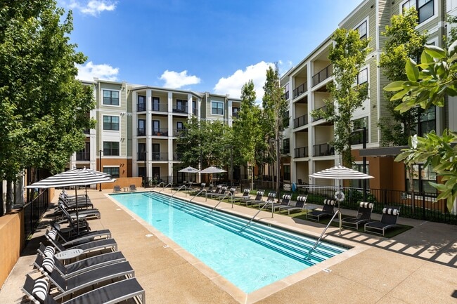 Photo - Tapestry at Brentwood Town Center Apartments