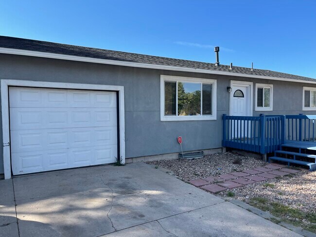 Building Photo - 3975 Colony Hills Cir