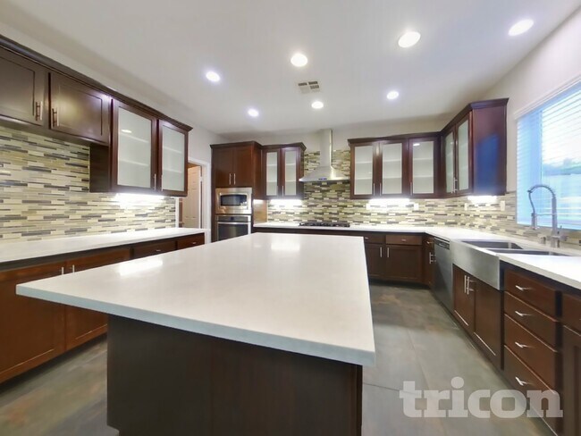 Foto del edificio - 35676 Winkler St