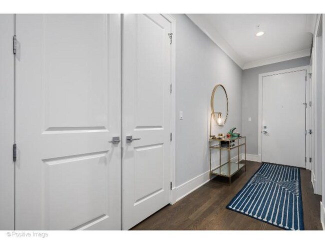 Foto del edificio - 5748 N Hermitage Ave