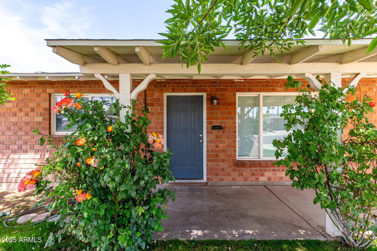 Foto principal - 2217 N 74th St