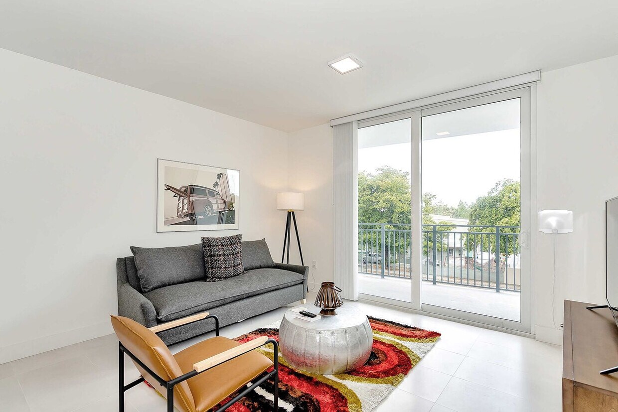 Foto principal - 1710 SW 27th Ave
