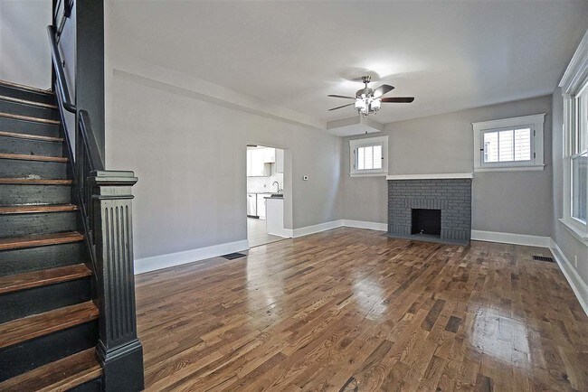 Building Photo - 815 Linden Ave