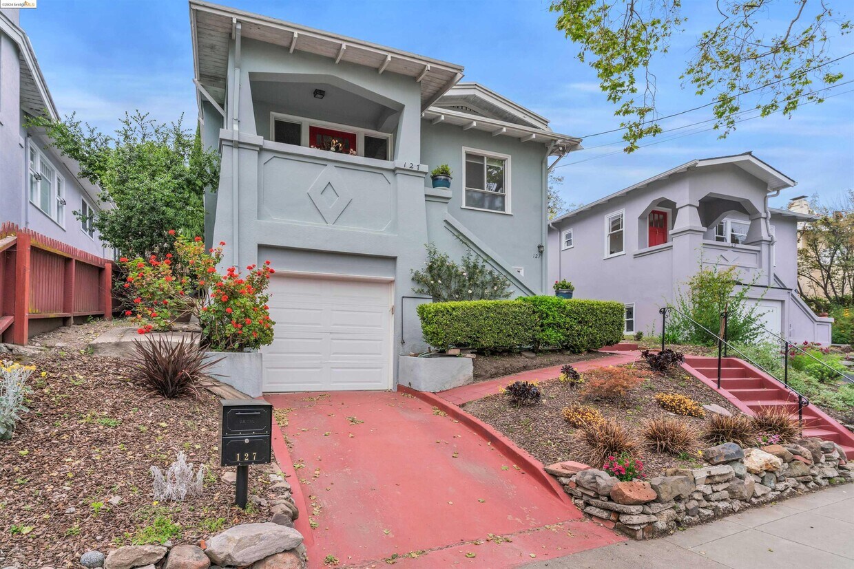 Foto principal - 127 Lake Ave