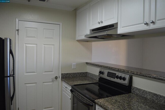Kitchen - 805 Watson Canyon Ct