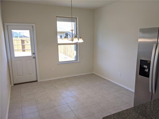 Building Photo - 1013 Cliffbrake Wy