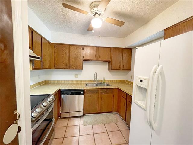 Building Photo - 813 Asheville Dr