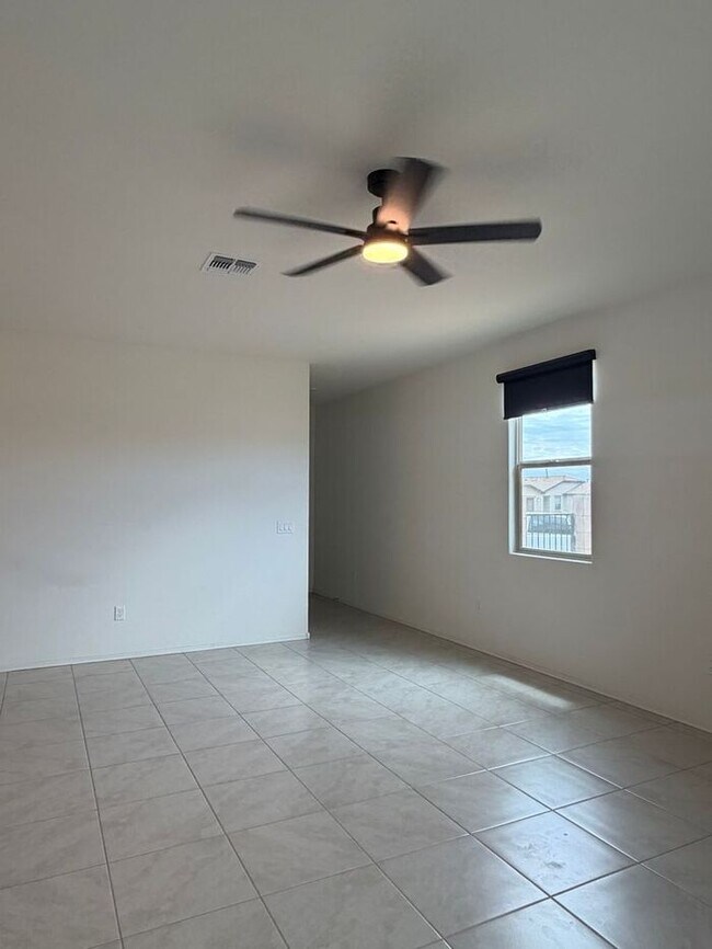 Foto del edificio - 6392 S Torden Wy